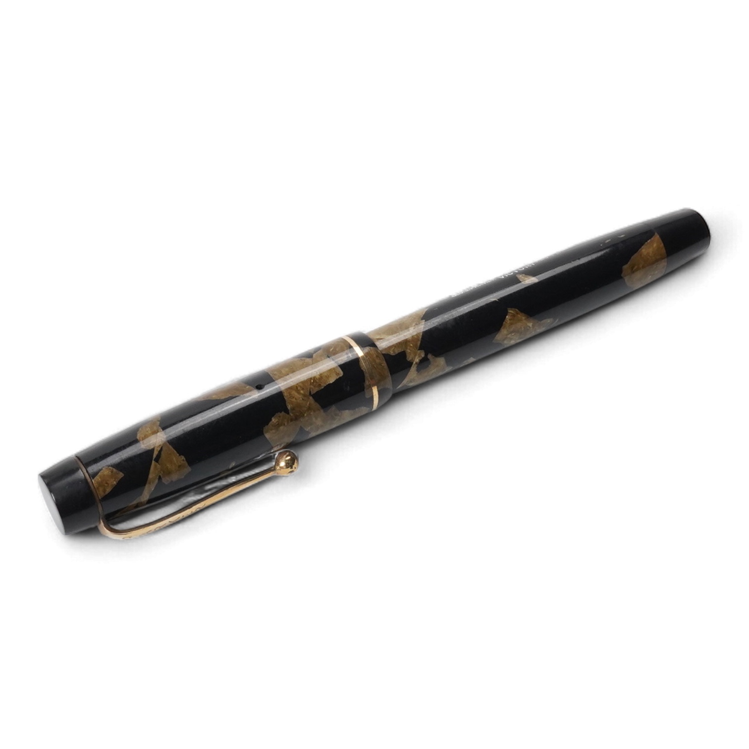 A rare colour Parker 'Victory' fountain pen, Made in the UK, fitted with a 14ct. gold 'N' nib